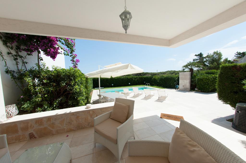 B&B Villa Cinzia トッレ・サンタ・サビーナ エクステリア 写真