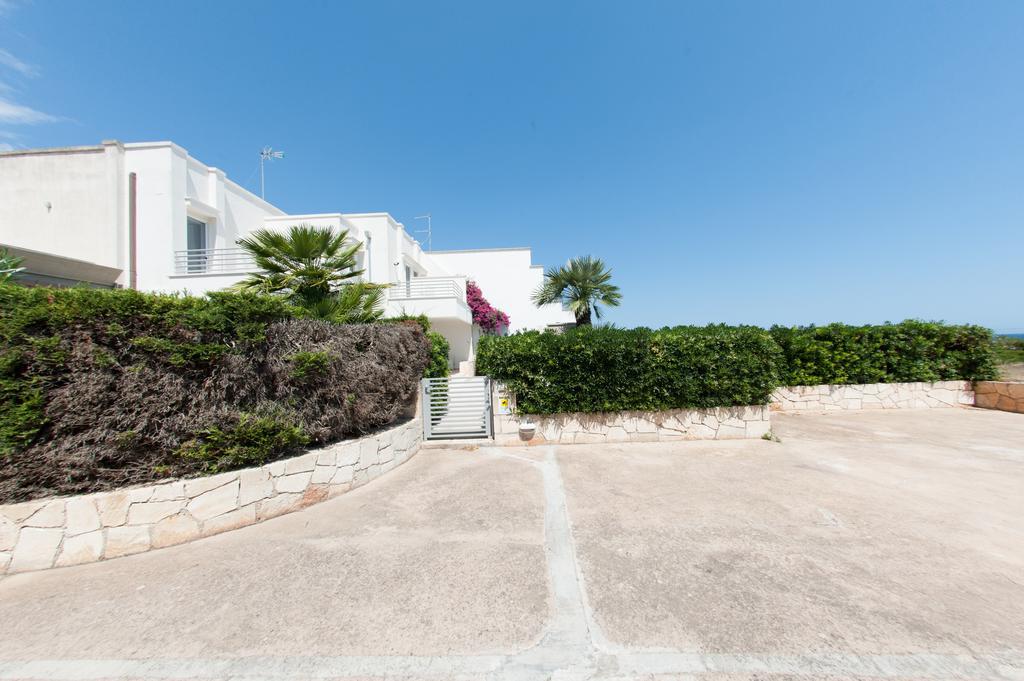 B&B Villa Cinzia トッレ・サンタ・サビーナ エクステリア 写真